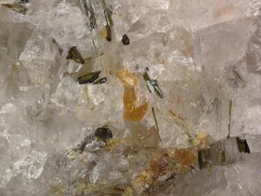 Tisinalite