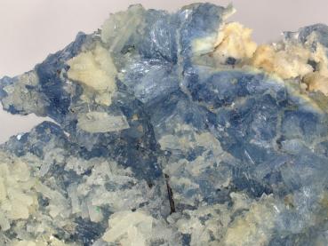 Vauxite