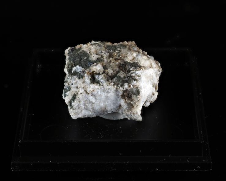 Preview: Dessauit-(Y)