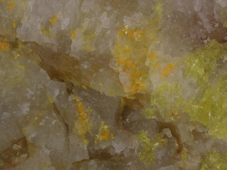 Uranosphaerit
