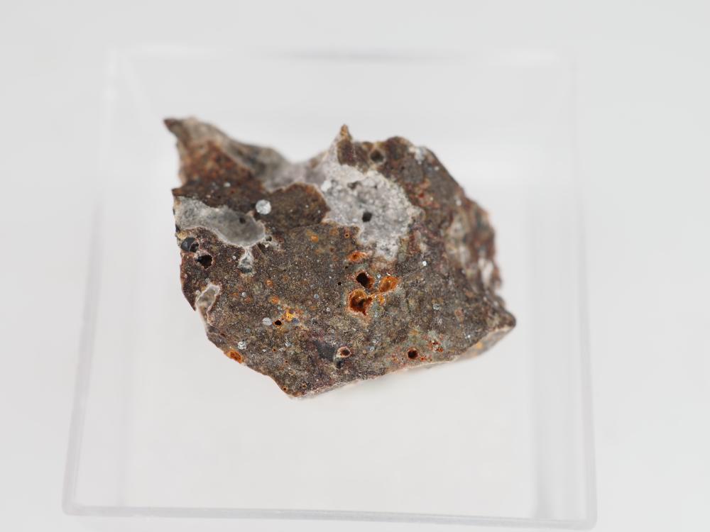 Cetineite