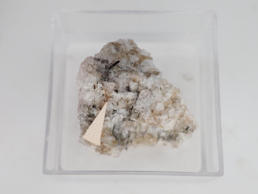 Tisinalite