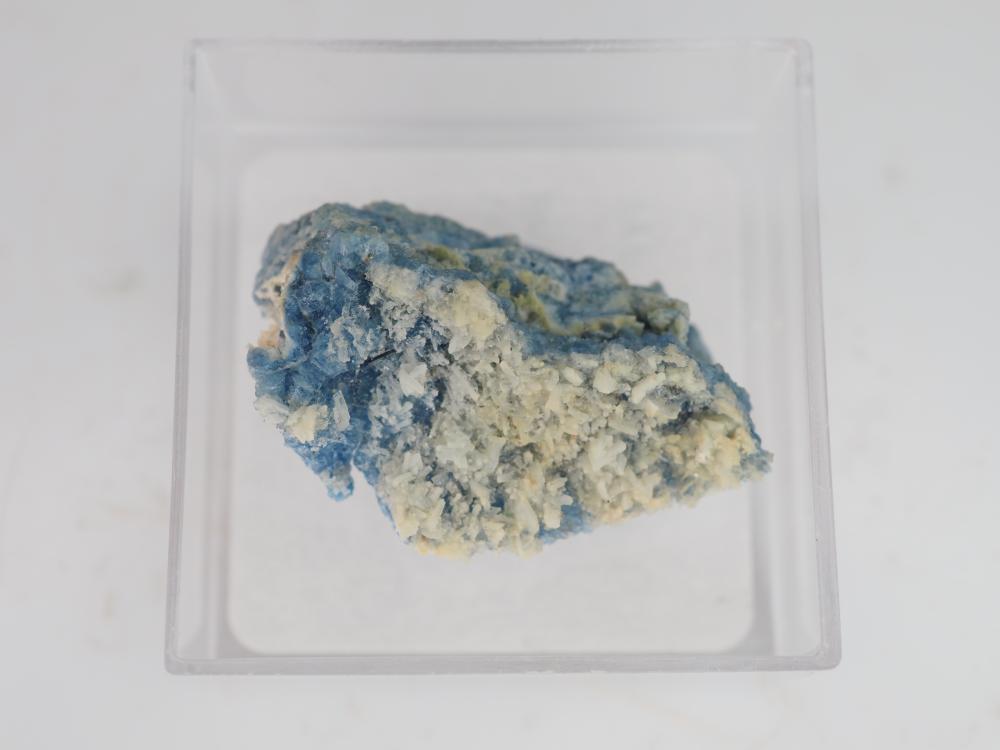 Vauxite