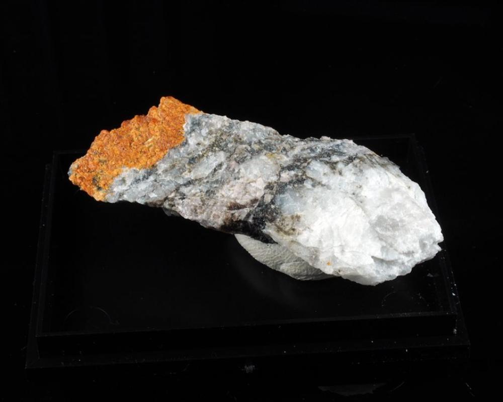 Manganberzeliite