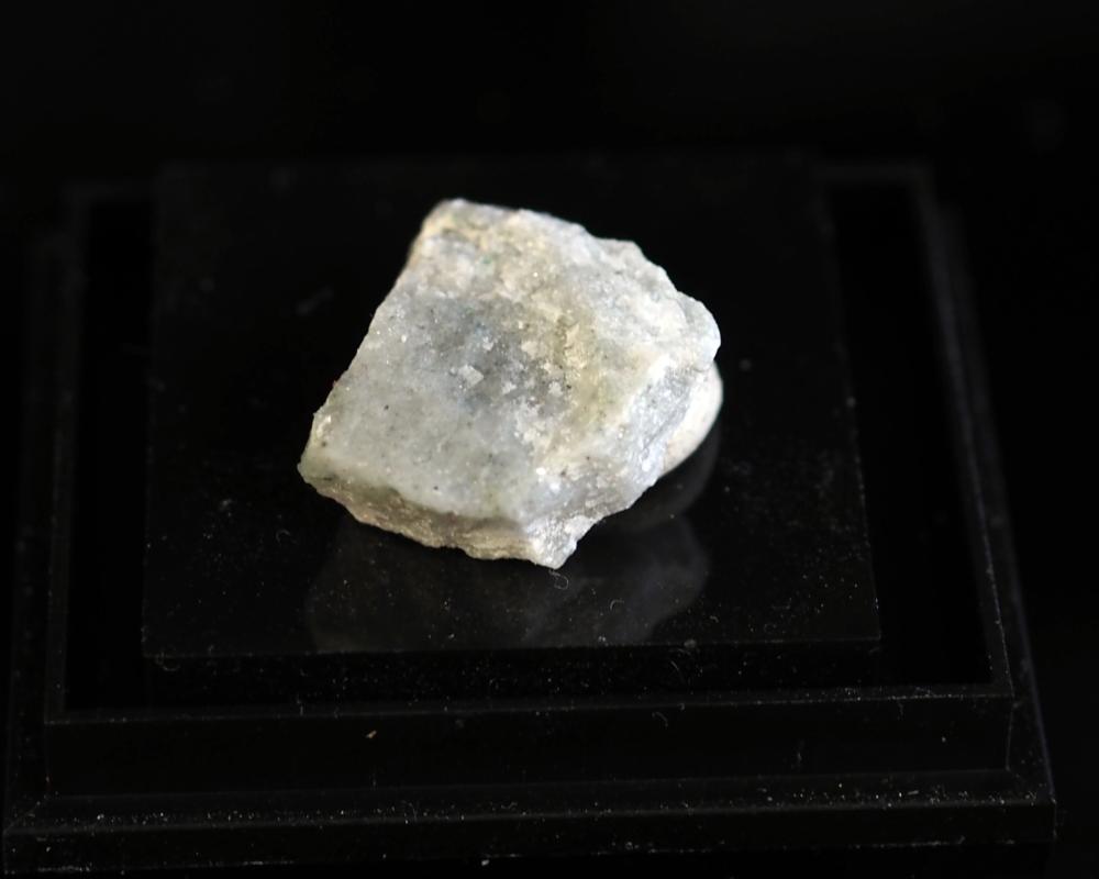 Suzukiite