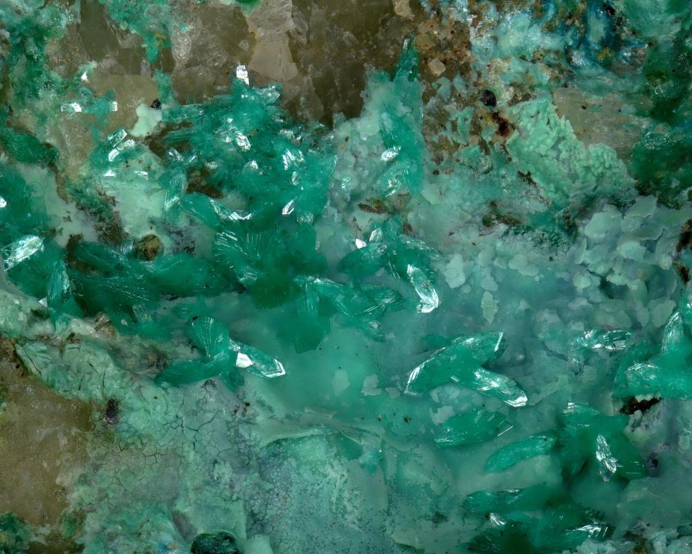 Leogangite